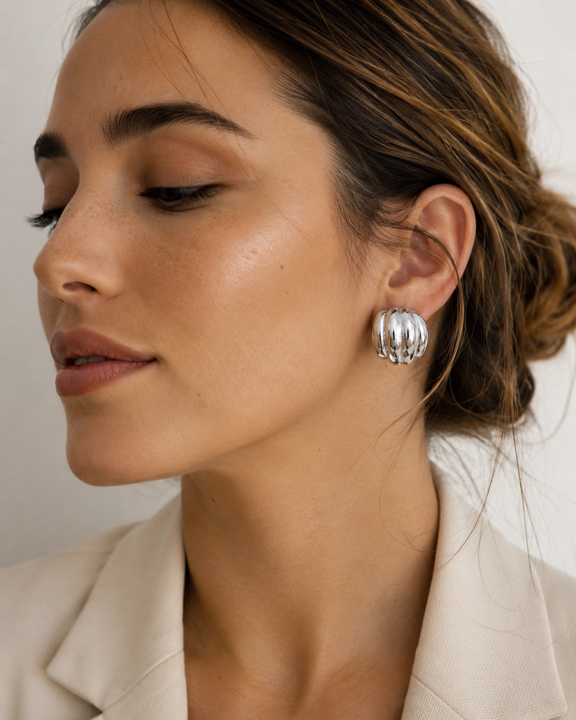 Luna Ribbed Dome Stud Earrings