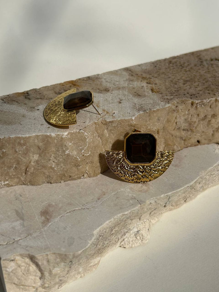 Gold earrings wuth black stone - White Store Armenia