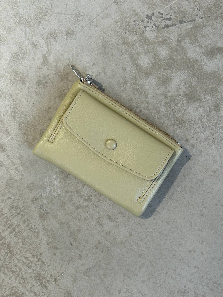 Small wallet with button - White Store Armenia