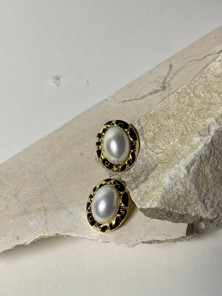 Volume pearl earrings - White Store Armenia