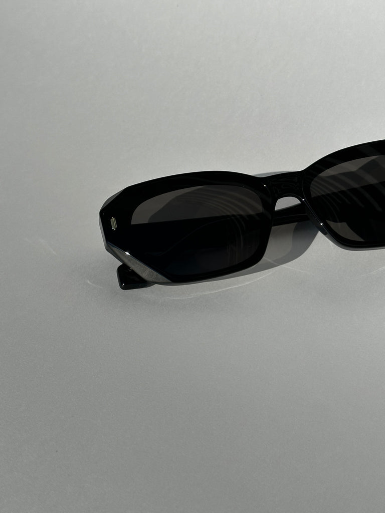 Wayfarer frame sunglasses - White Store Armenia