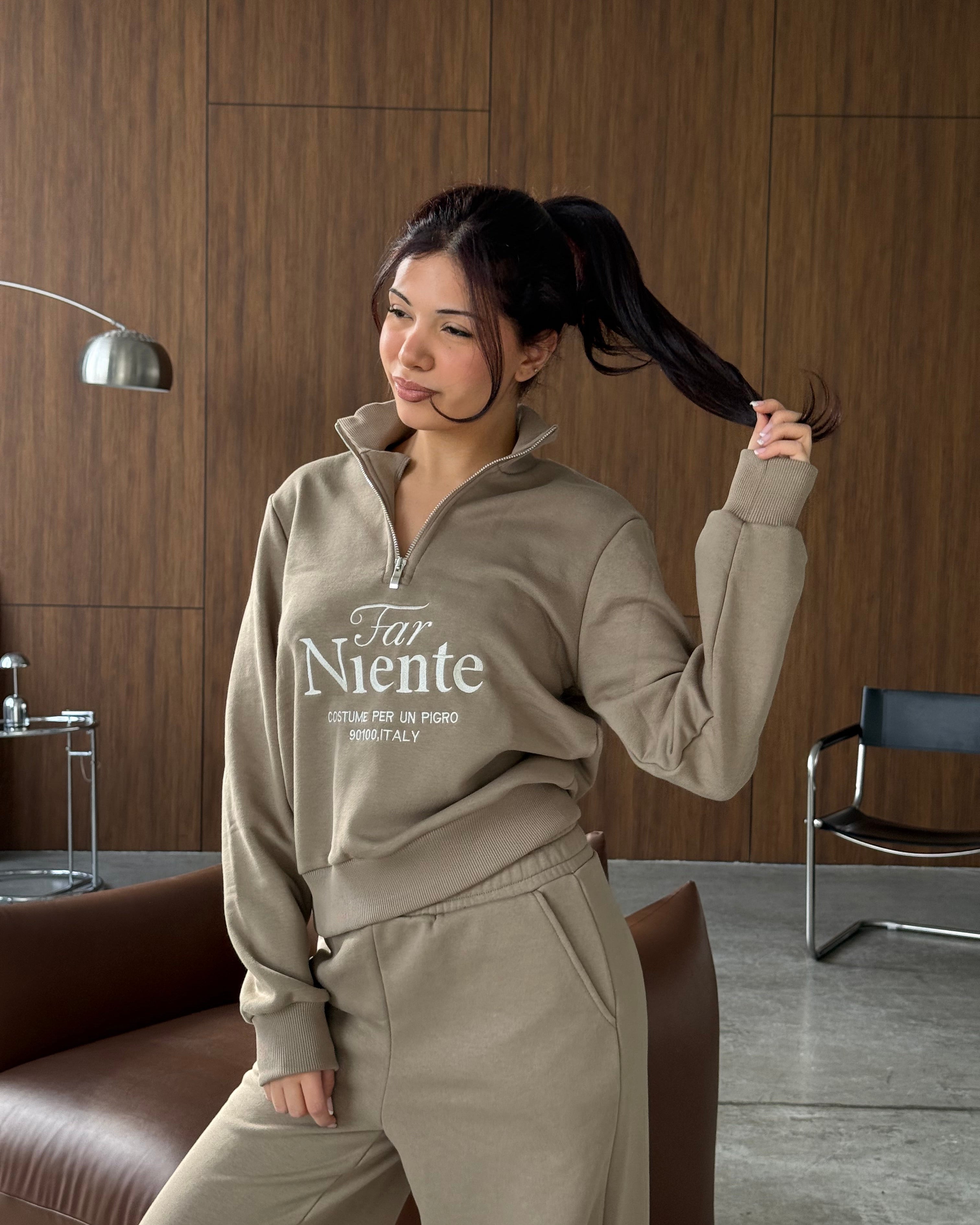 Far Niente Half-Zip Sweatshirt – Mocha Beige