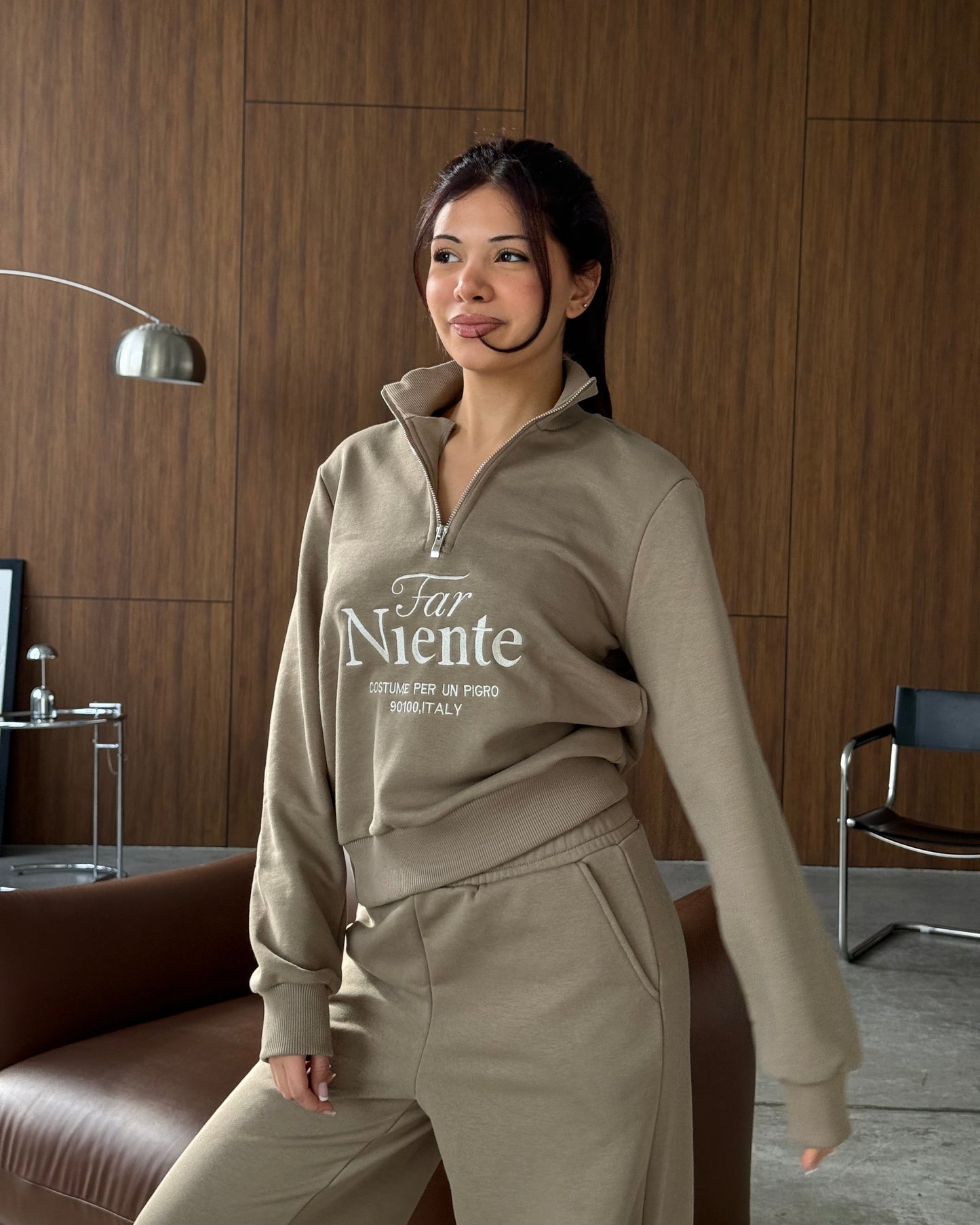 Far Niente Half-Zip Sweatshirt – Mocha Beige