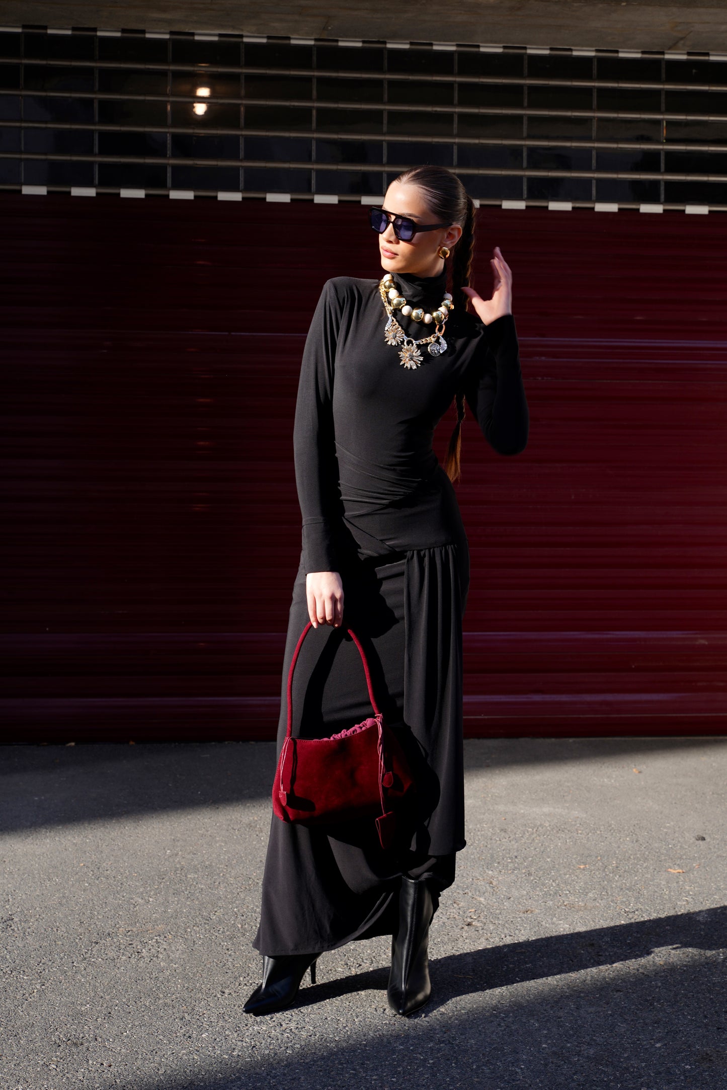 Long-Sleeve Sculpted Maxi Dress — black