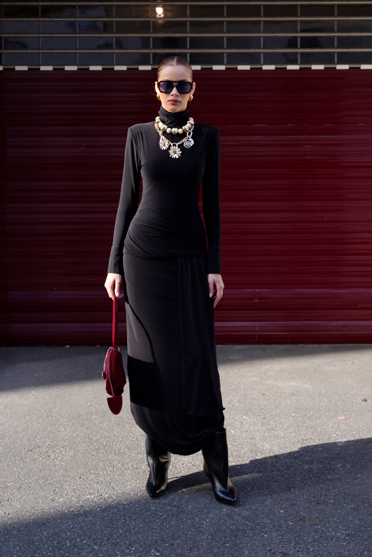 Long-Sleeve Sculpted Maxi Dress — black