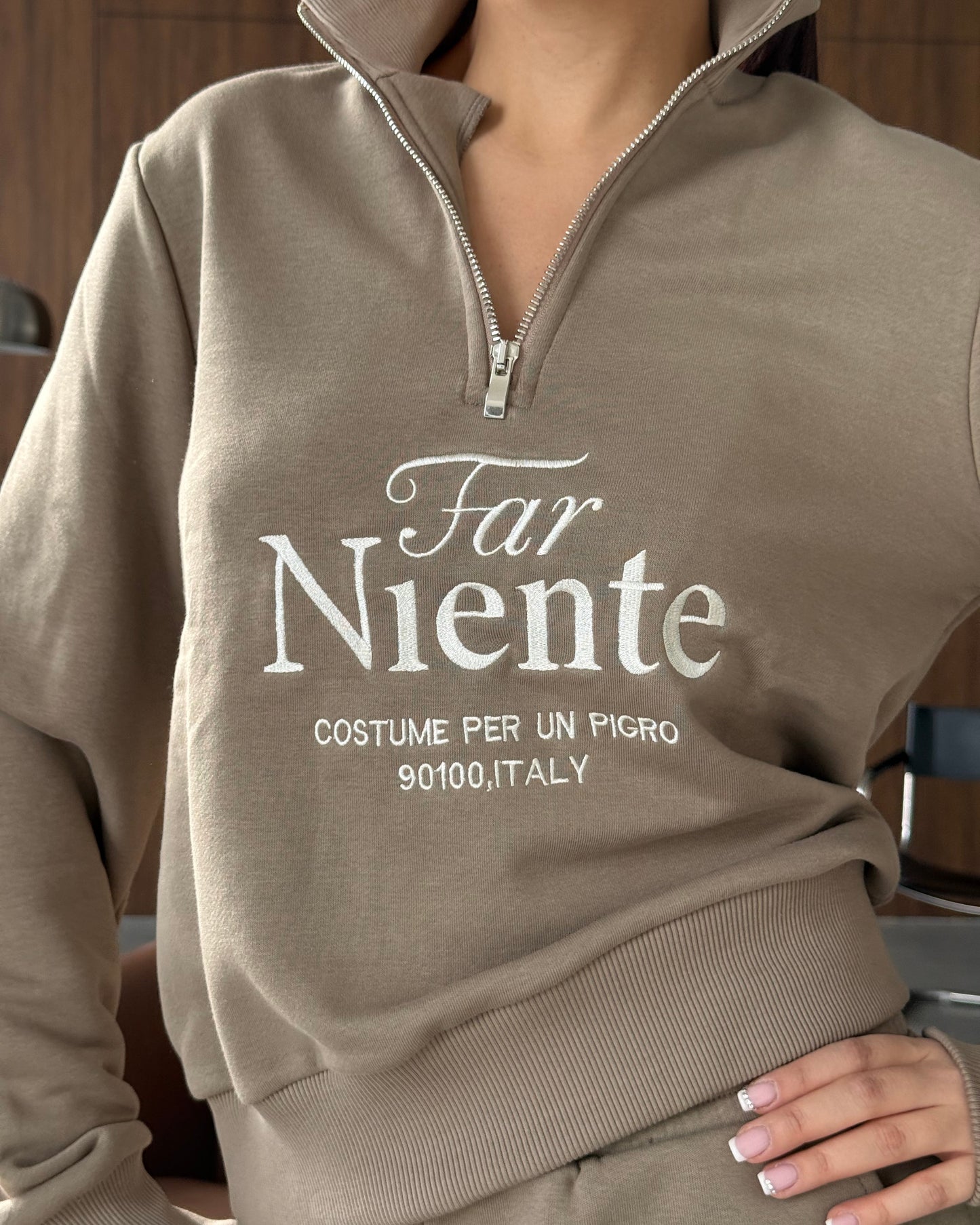 Far Niente Half-Zip Sweatshirt – Mocha Beige