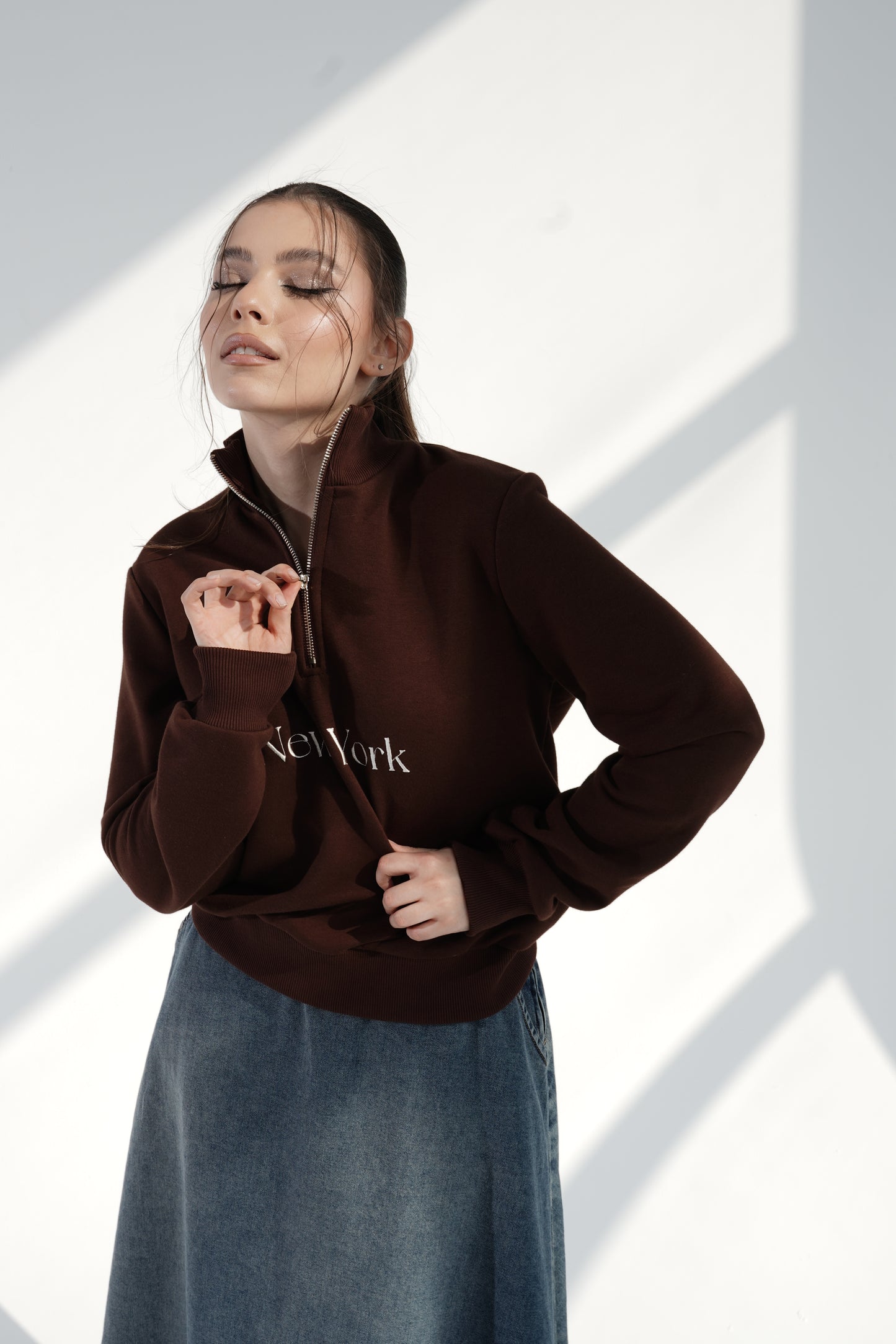 New York Half-Zip Sweatshirt — Chocolate