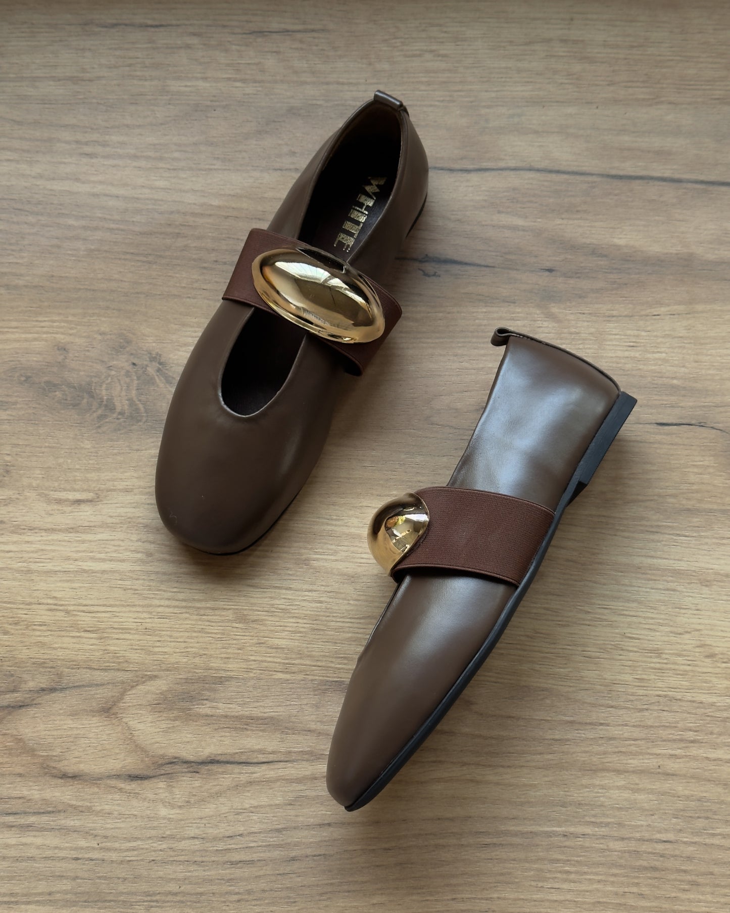 Oval Buckle Leather Ballet Flats