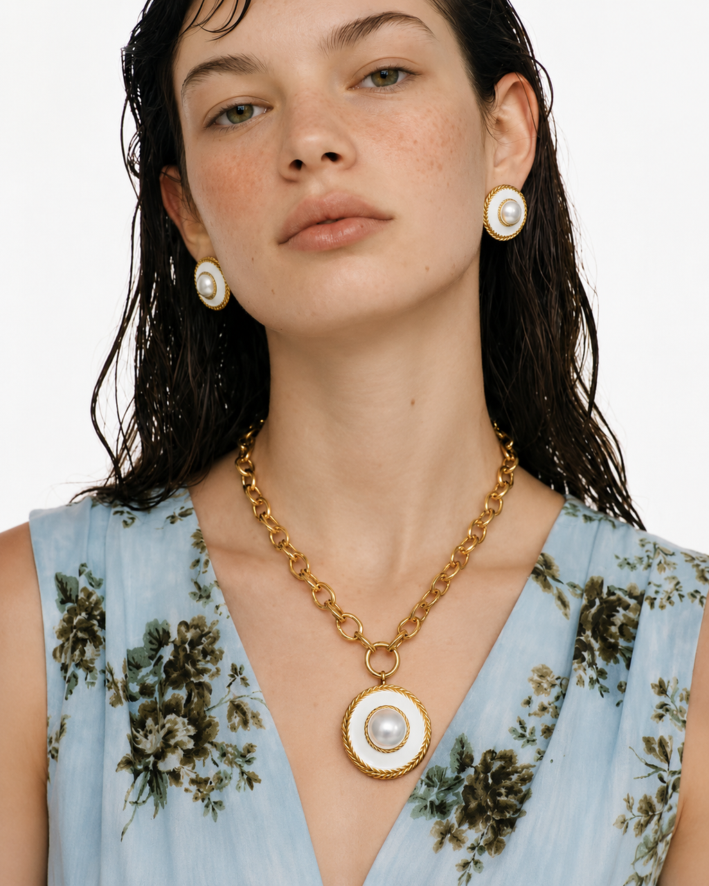 Élise Pearl Statement Earrings