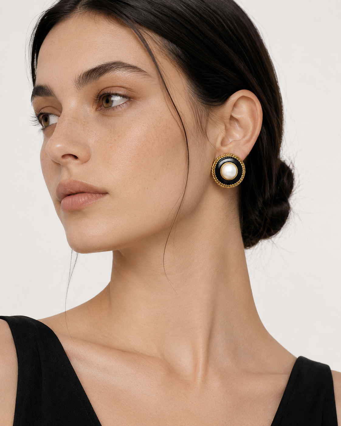 Élise Pearl Statement Earrings