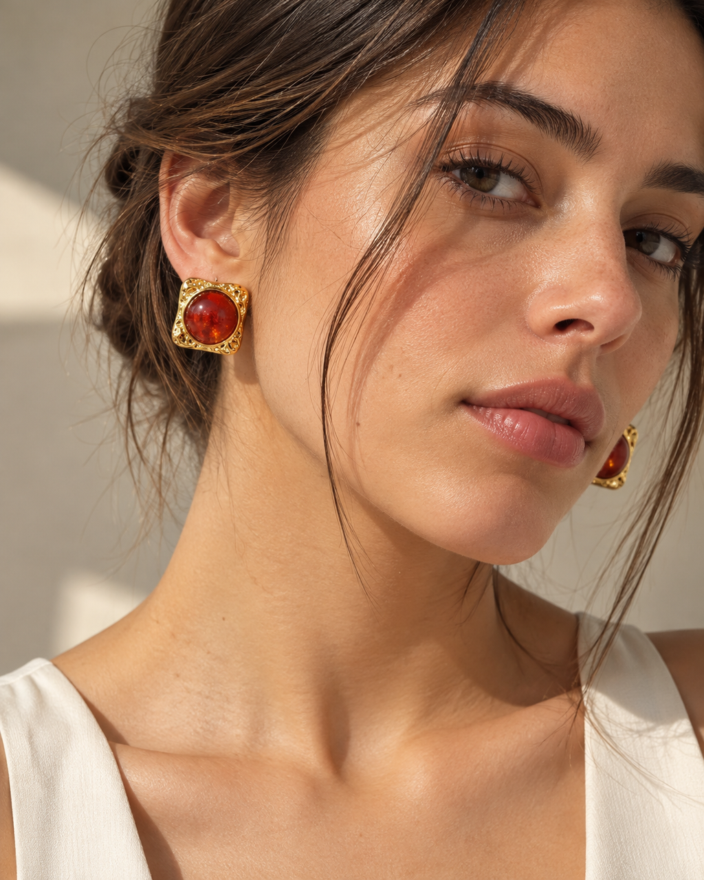 Red Amber-Effect Gold-Tone Square Stud Earrings