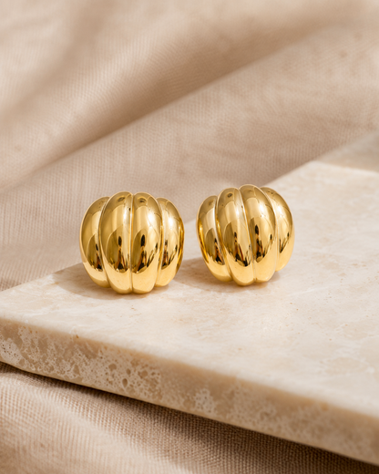Luna Ribbed Dome Stud Earrings