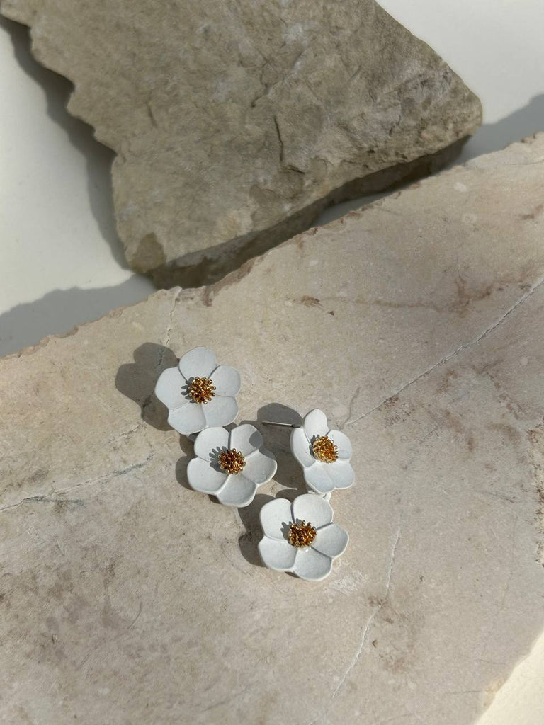 Chamomile earrings - White Store Armenia