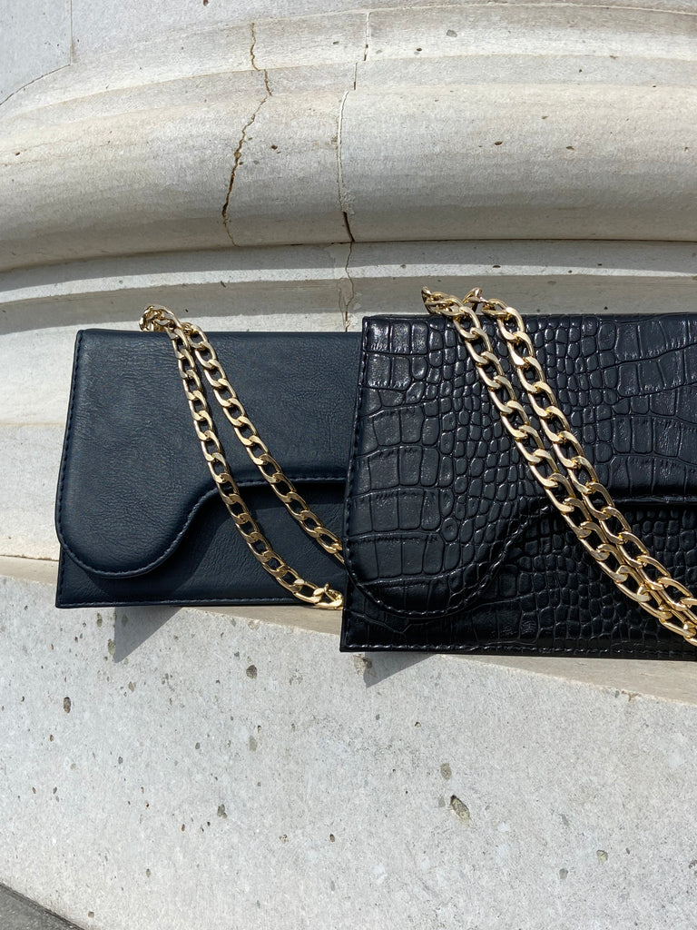 Leather chain handbag
