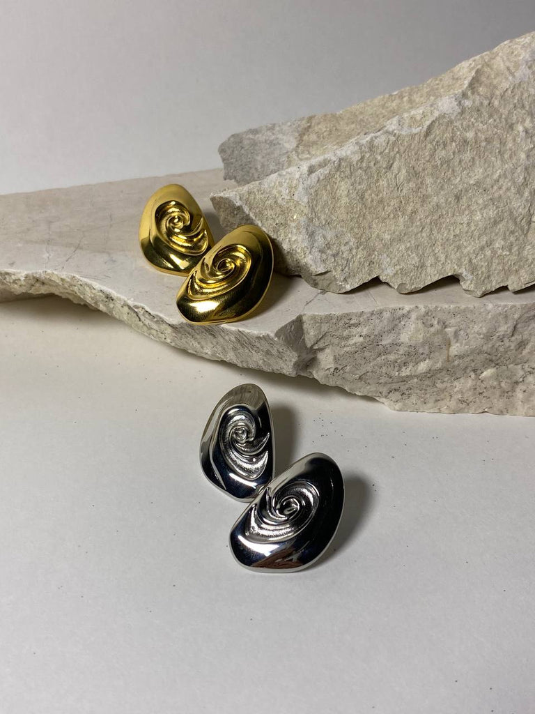 Metallic shell earrings - White Store Armenia