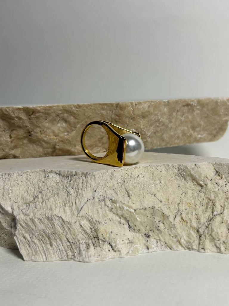 Ring with pearl - White Store Armenia