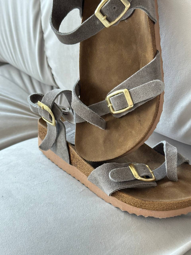 Sandals with criss-cross straps - White Store Armenia
