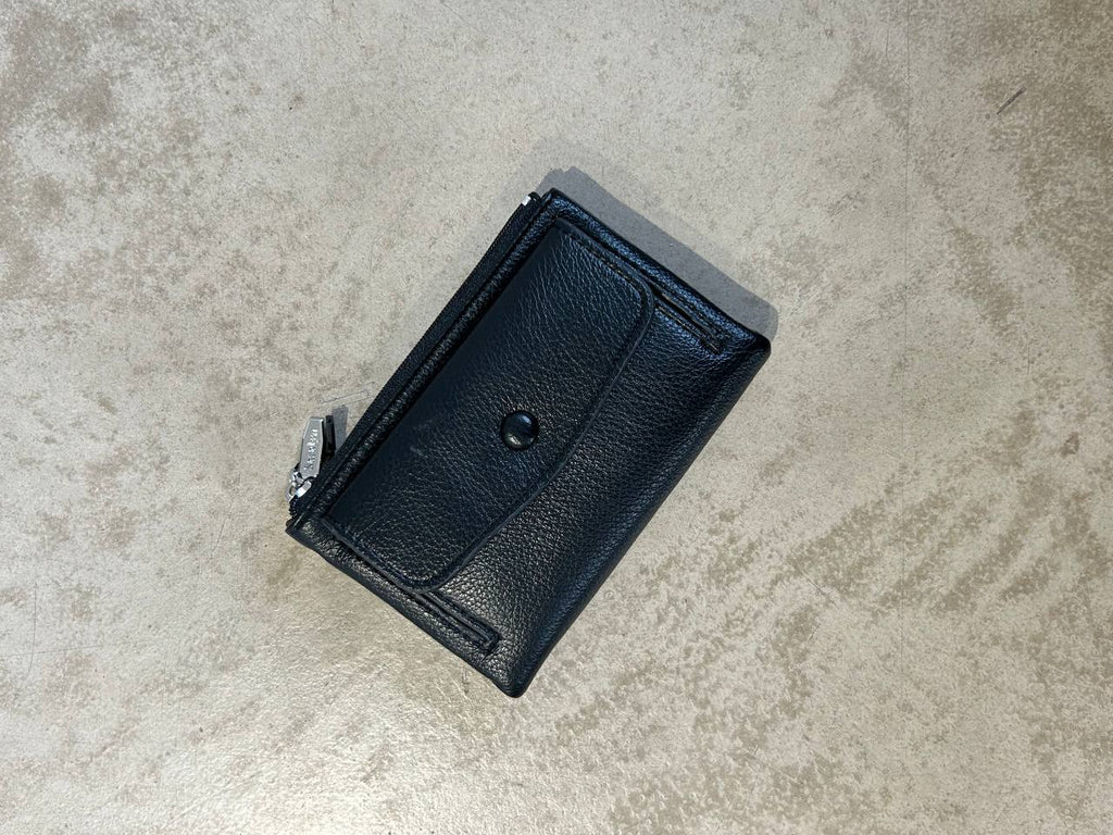 Small wallet with button - White Store Armenia